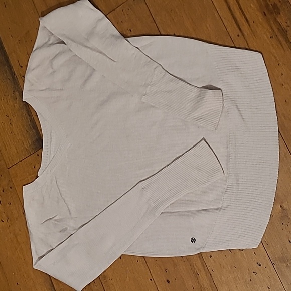 Lululemon Yin Me Pullover - Picture 4 of 4